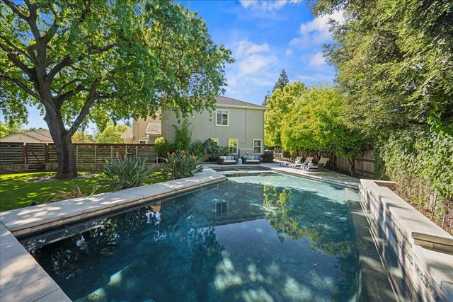 6905 Arianna Ct, Elk Grove, CA 95757