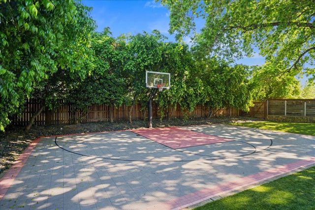 6905 Arianna Ct, Elk Grove, CA 95757