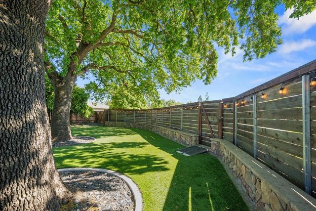 6905 Arianna Ct, Elk Grove, CA 95757