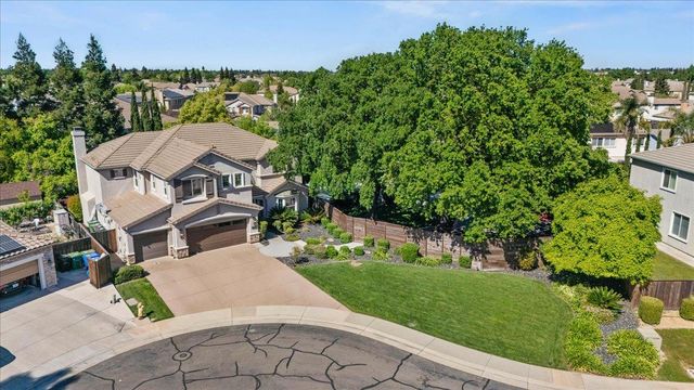 6905 Arianna Ct, Elk Grove, CA 95757