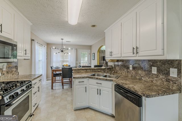 2212 Brandon Lane SW, Conyers, GA 30094