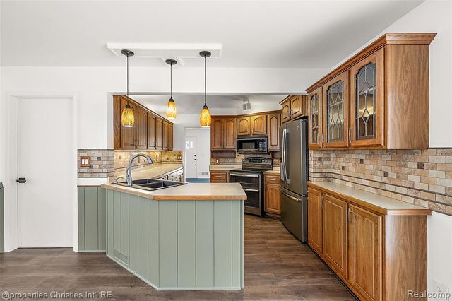 19600 Marilyn Street, Northville, MI 48167