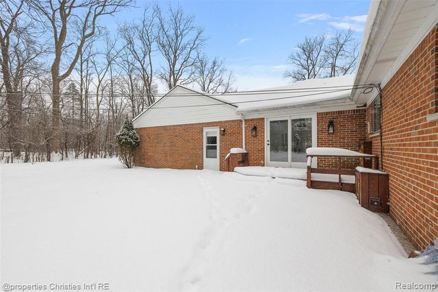 19600 Marilyn Street, Northville, MI 48167