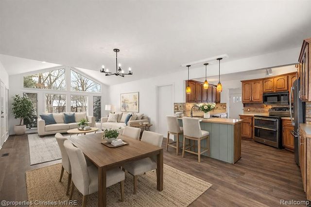 19600 Marilyn Street, Northville, MI 48167