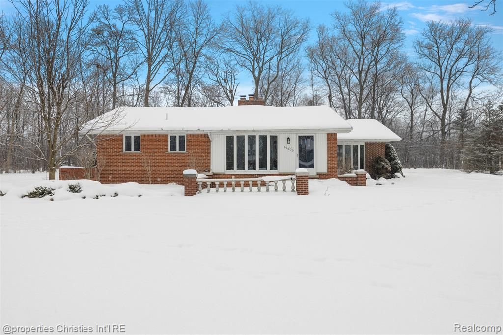 19600 Marilyn Street, Northville, MI 48167