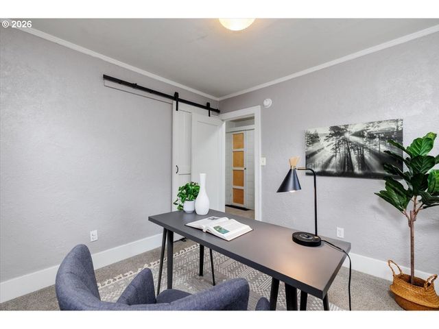 9324 N BURR Ave, Portland, OR 97203