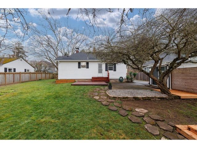 9324 N BURR Ave, Portland, OR 97203