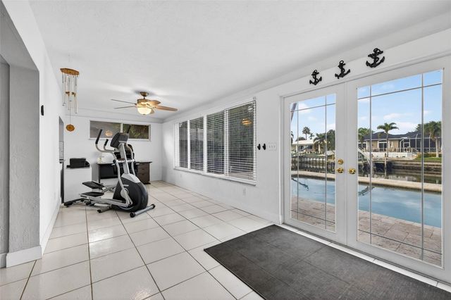 1963 TANGLEWOOD DRIVE NE, St Petersburg, FL 33702