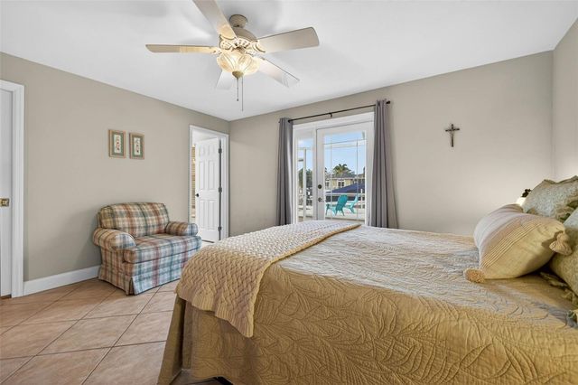 1963 TANGLEWOOD DRIVE NE, St Petersburg, FL 33702