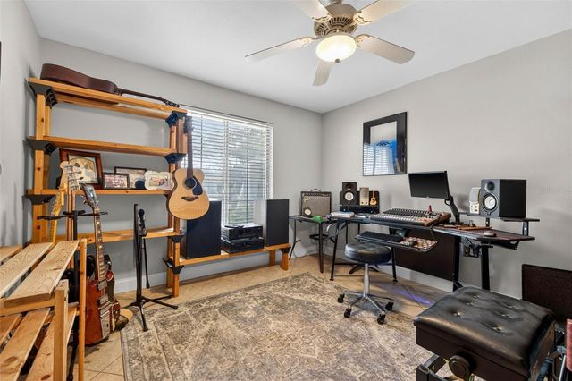 1963 TANGLEWOOD DRIVE NE, St Petersburg, FL 33702