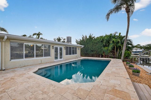 1963 TANGLEWOOD DRIVE NE, St Petersburg, FL 33702