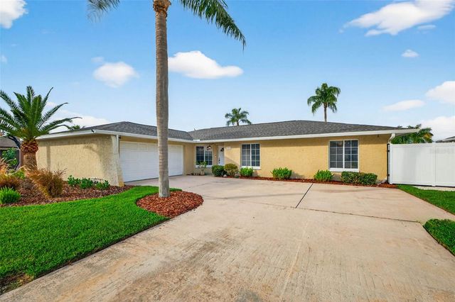 1963 TANGLEWOOD DRIVE NE, St Petersburg, FL 33702