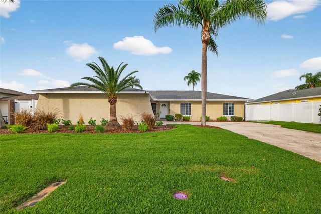 1963 TANGLEWOOD DRIVE NE, St Petersburg, FL 33702