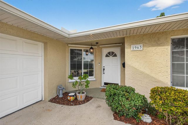 1963 TANGLEWOOD DRIVE NE, St Petersburg, FL 33702