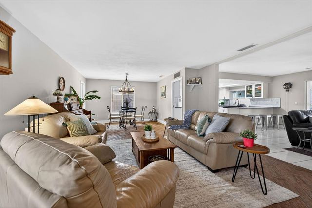 1963 TANGLEWOOD DRIVE NE, St Petersburg, FL 33702