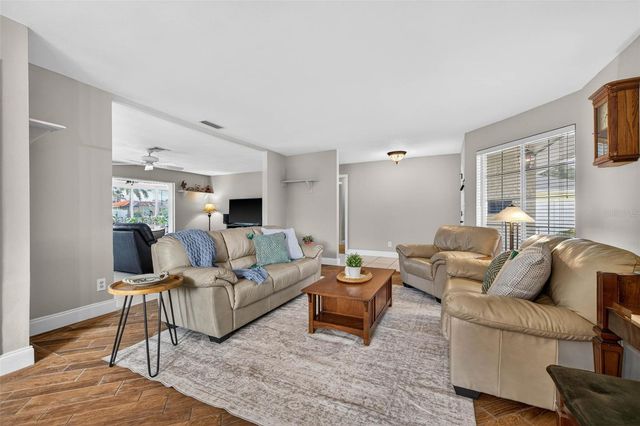 1963 TANGLEWOOD DRIVE NE, St Petersburg, FL 33702