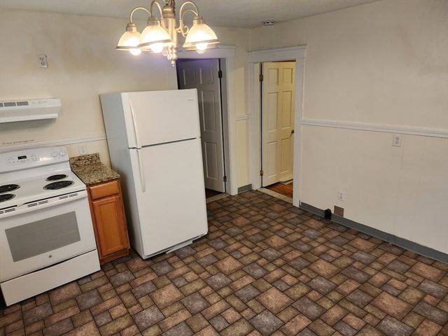 1260 Grafton St, Worcester, MA 01604