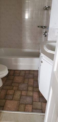 1260 Grafton St, Worcester, MA 01604