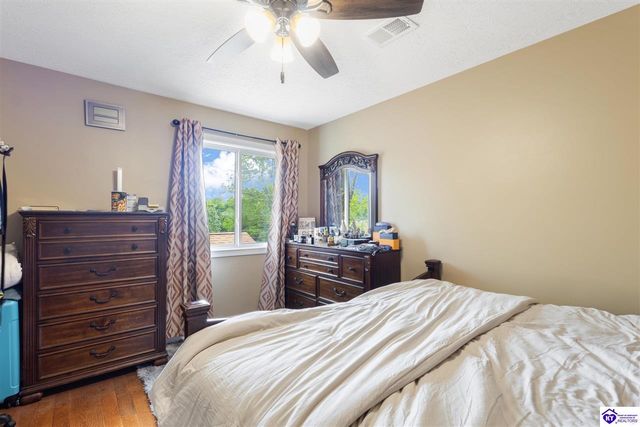 200 Carey Lane, Elizabethtown, KY 42701