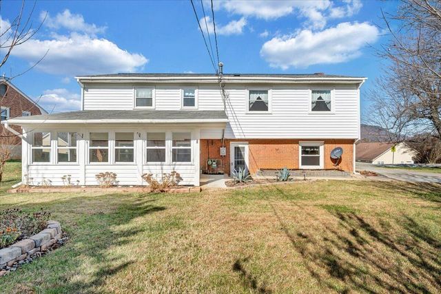 753 Plantation CIR, Roanoke, VA 24019