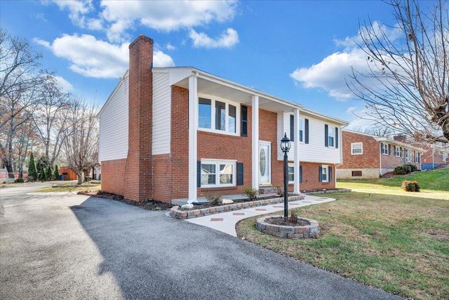 753 Plantation CIR, Roanoke, VA 24019