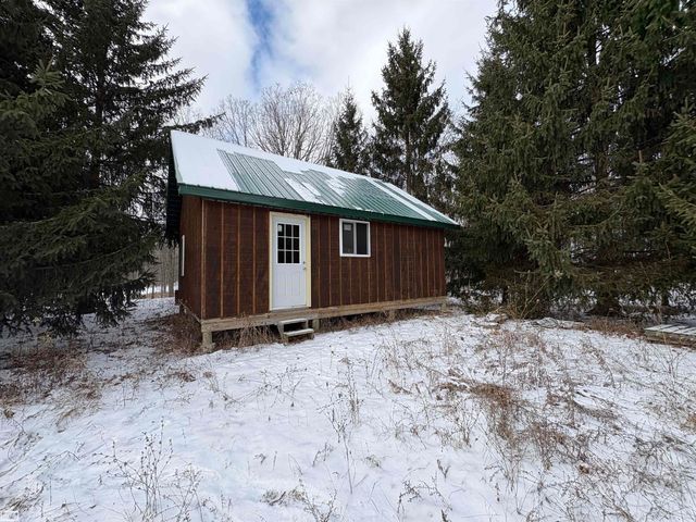 14830 Dudley Road, Lynn, MI 48097