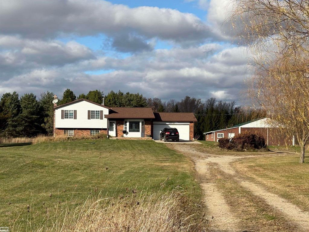 14830 Dudley Road, Lynn, MI 48097