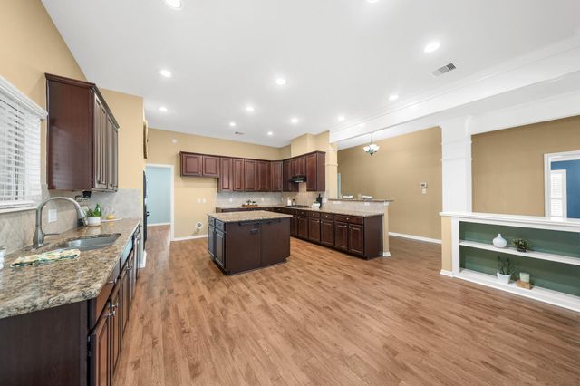 6803 Amistad Court, Manvel, TX 77578