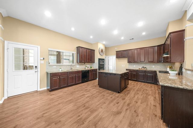 6803 Amistad Court, Manvel, TX 77578