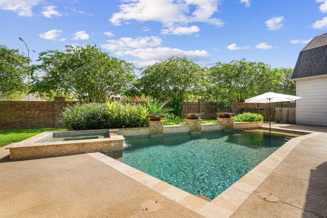 6803 Amistad Court, Manvel, TX 77578