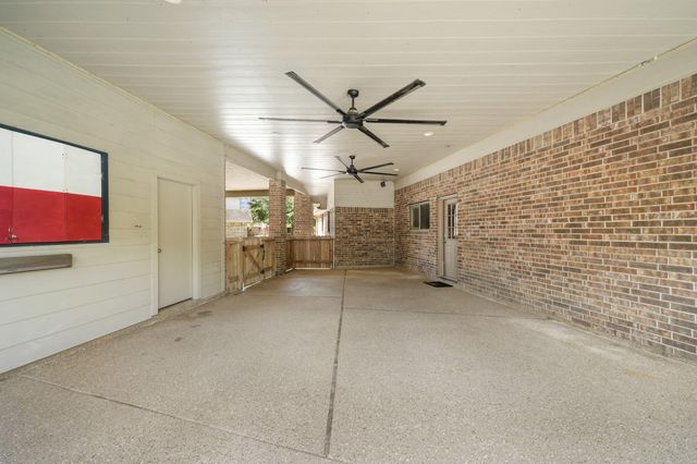 6803 Amistad Court, Manvel, TX 77578