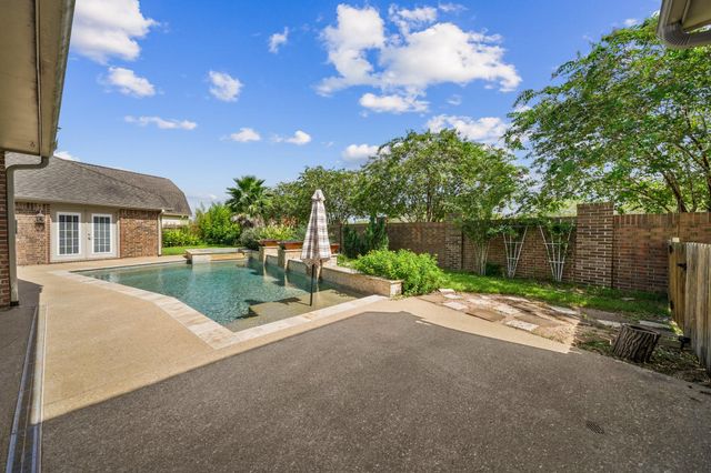 6803 Amistad Court, Manvel, TX 77578