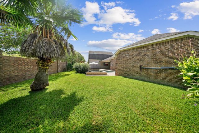 6803 Amistad Court, Manvel, TX 77578