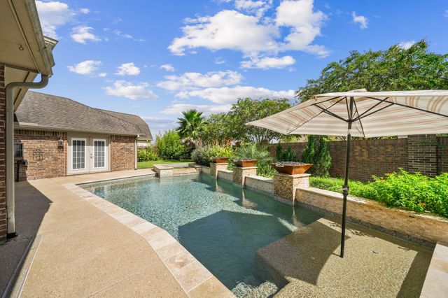 6803 Amistad Court, Manvel, TX 77578