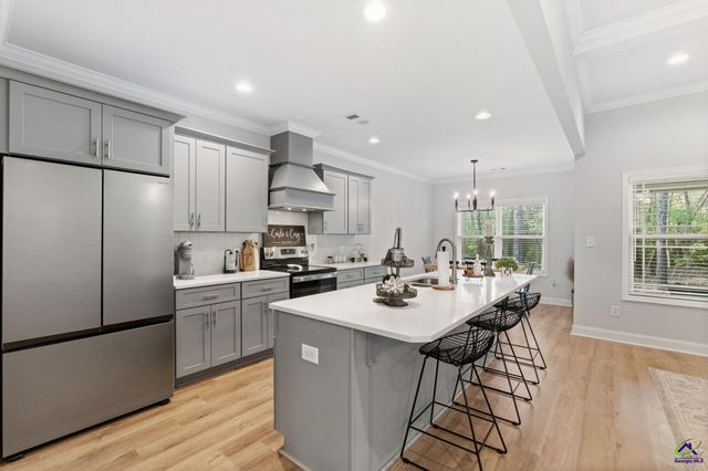 213 Otters Ridge Dr, Kathleen, GA 31047