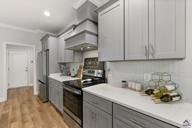 213 Otters Ridge Dr, Kathleen, GA 31047