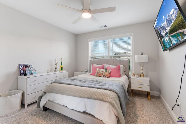 213 Otters Ridge Dr, Kathleen, GA 31047