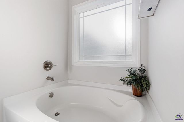 213 Otters Ridge Dr, Kathleen, GA 31047