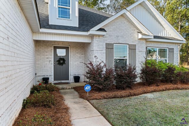 213 Otters Ridge Dr, Kathleen, GA 31047