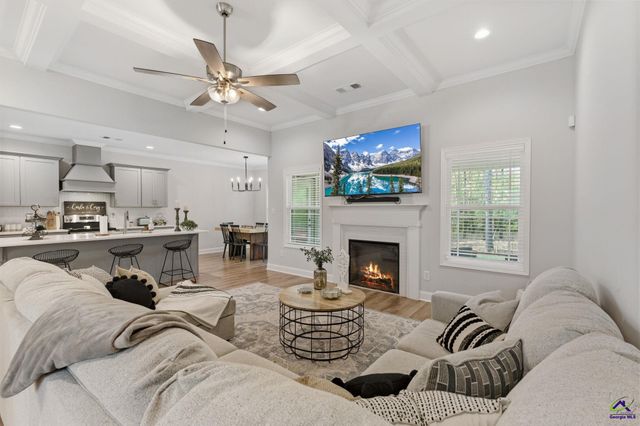 213 Otters Ridge Dr, Kathleen, GA 31047