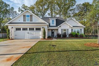 213 Otters Ridge Dr, Kathleen, GA 31047
