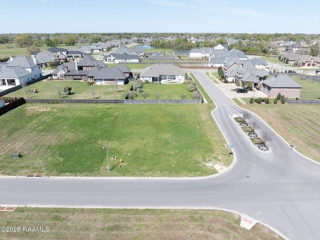 307 Gunter Grass Court, Lafayette, LA 70508