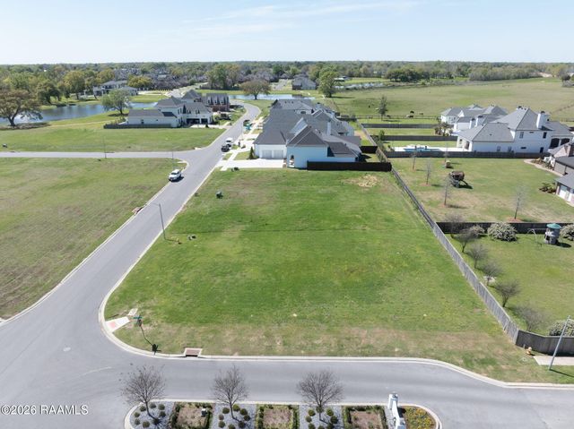 307 Gunter Grass Court, Lafayette, LA 70508