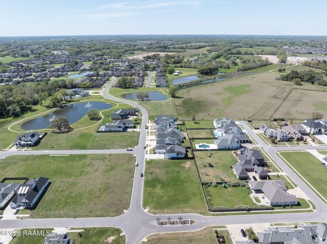 307 Gunter Grass Court, Lafayette, LA 70508