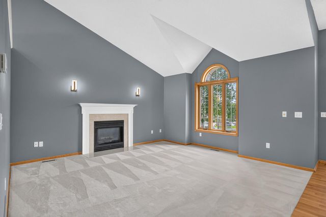 6585 Promontory Drive, Eden Prairie, MN 55346