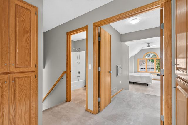 6585 Promontory Drive, Eden Prairie, MN 55346