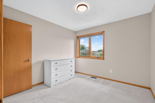 6585 Promontory Drive, Eden Prairie, MN 55346