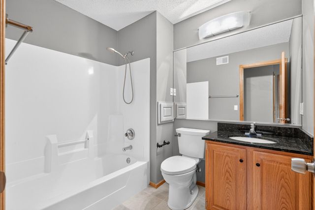 6585 Promontory Drive, Eden Prairie, MN 55346