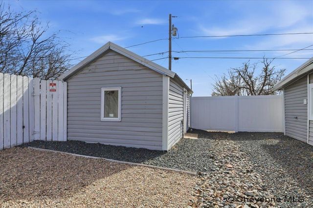 807 E 3RD ST, Cheyenne, WY 82007