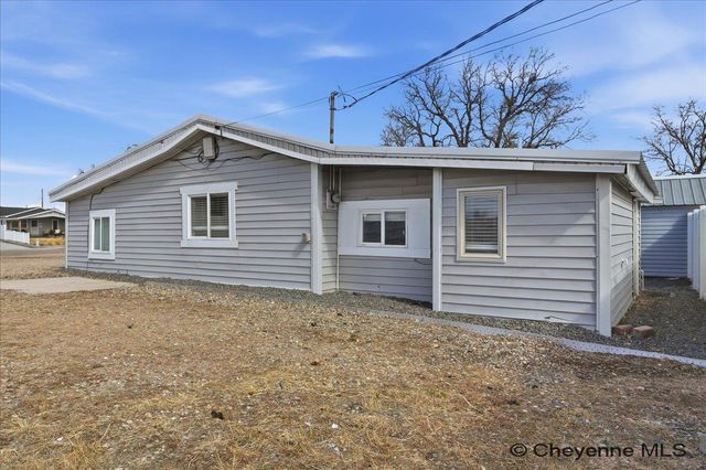 807 E 3RD ST, Cheyenne, WY 82007